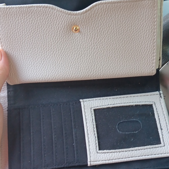 Enzo angiolini  wallet - Picture 3 of 4